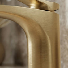 Fürdőszobai csaptelep PREMIUM Rea Vision Brush Gold High